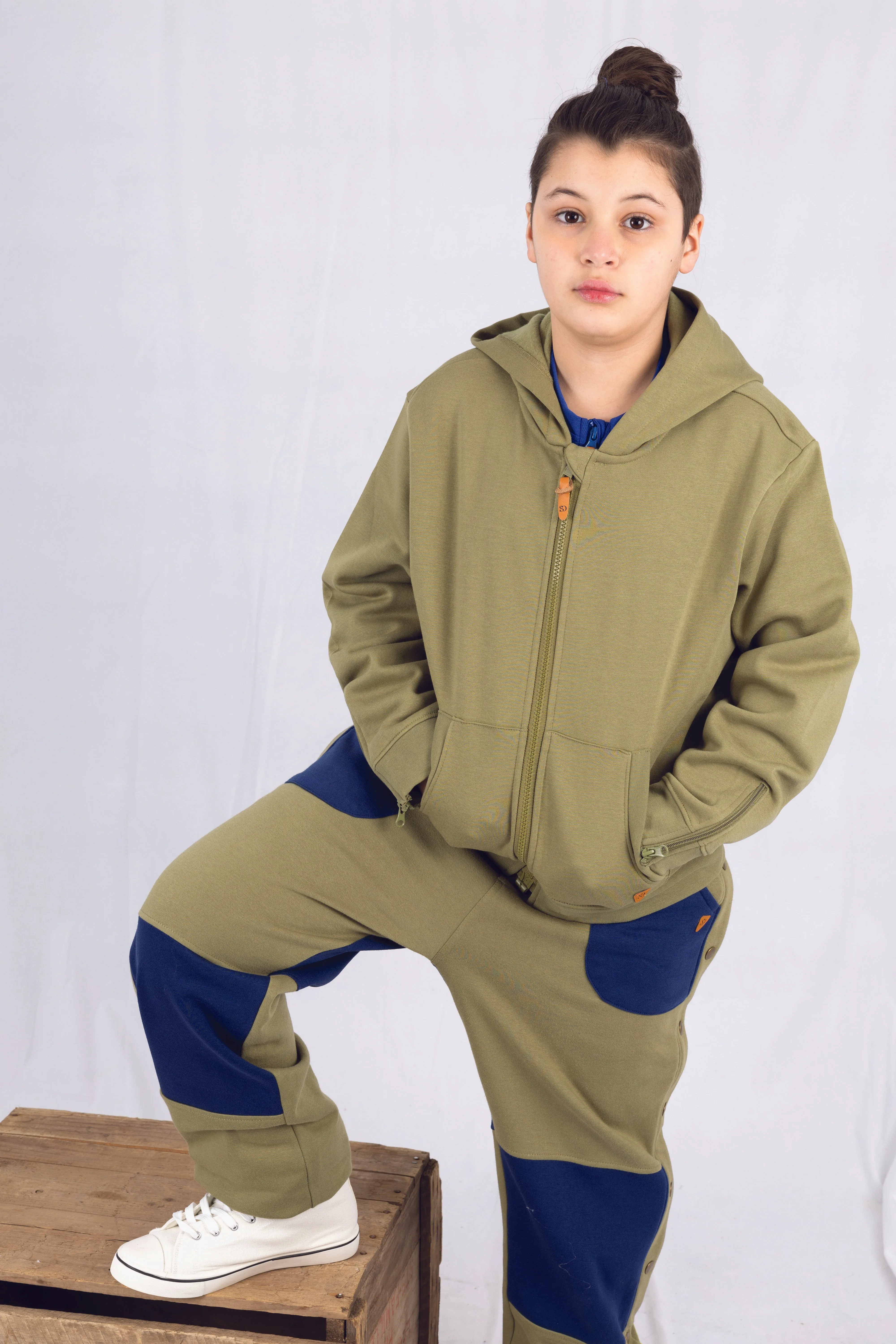 Adaptive Kids Hoodie: Front Magnetic Zipper and Easy-Undressing Sleeves