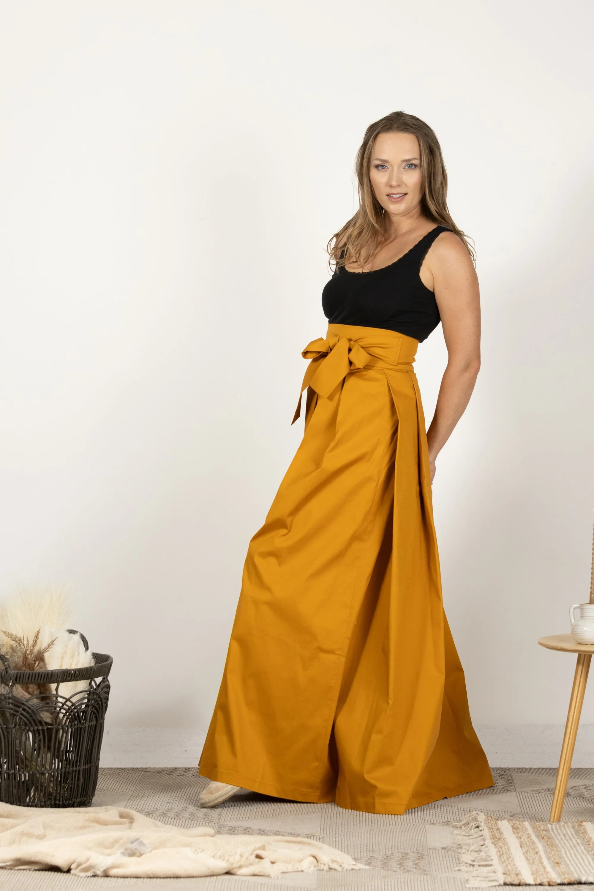 Black High Waist Pleated Maxi Skirt