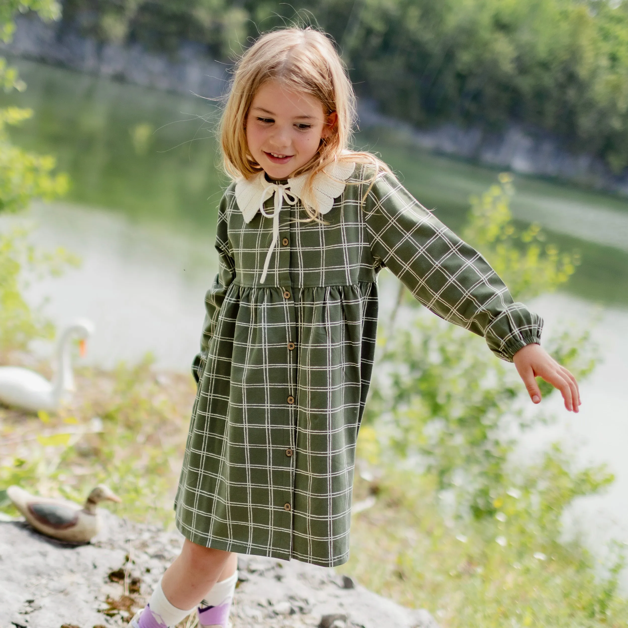 Robe verte à carreaux en jersey, enfant || Green plaid dress in jersey, child