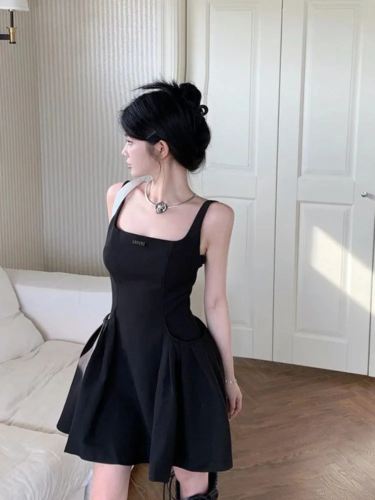 Wenkouban Square Neck Strap Dress Women's Summer Korean Edition Black Grey Sleeveless High Waist A-line Shirring Design Sexy Mini Dress